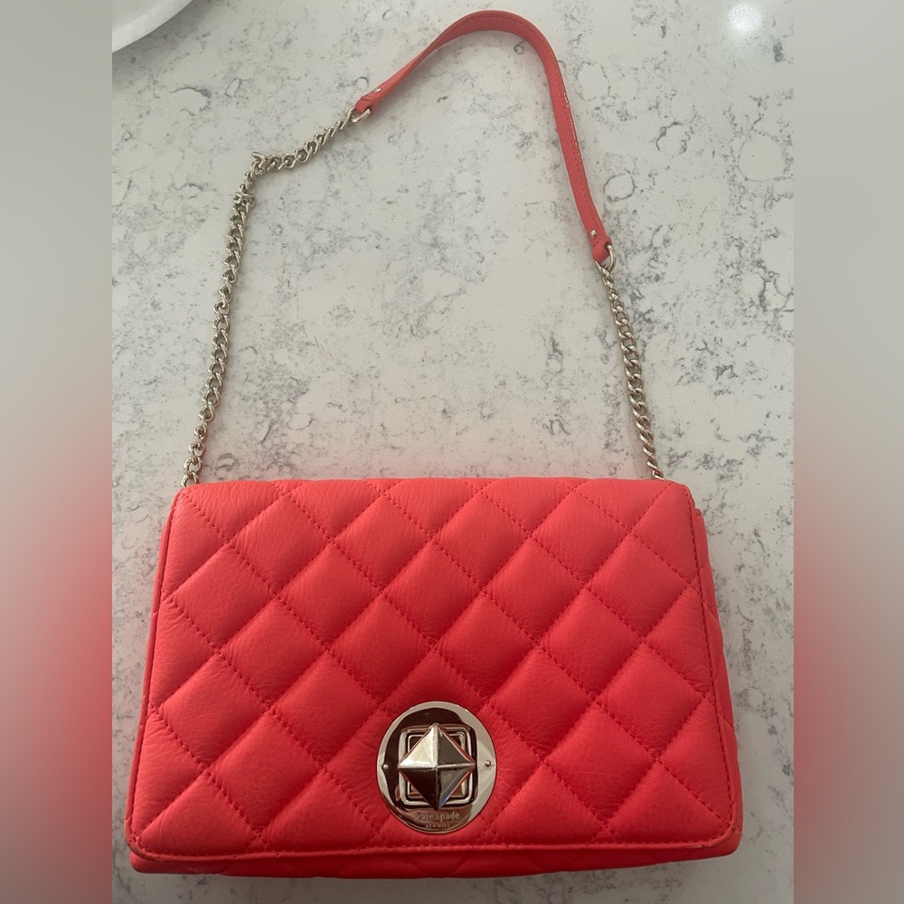 EUC Kate Spade coral quilted handbag
